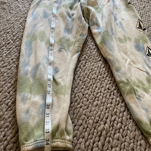 Matching Volcom set - Picture 8 of 8